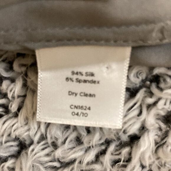 TALBOTS 14 Gray Stretch 100% Silk Shell Ruffle Top - Picture 6 of 11